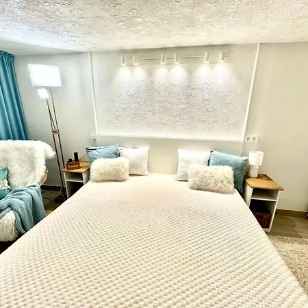 New Comfortable And Cute One-room Of 33 M2 ليوبليانا