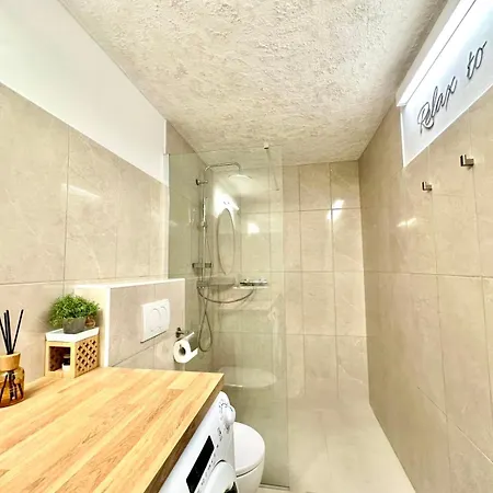 New Comfortable And Cute One-room Of 33 M2 לובליאנה